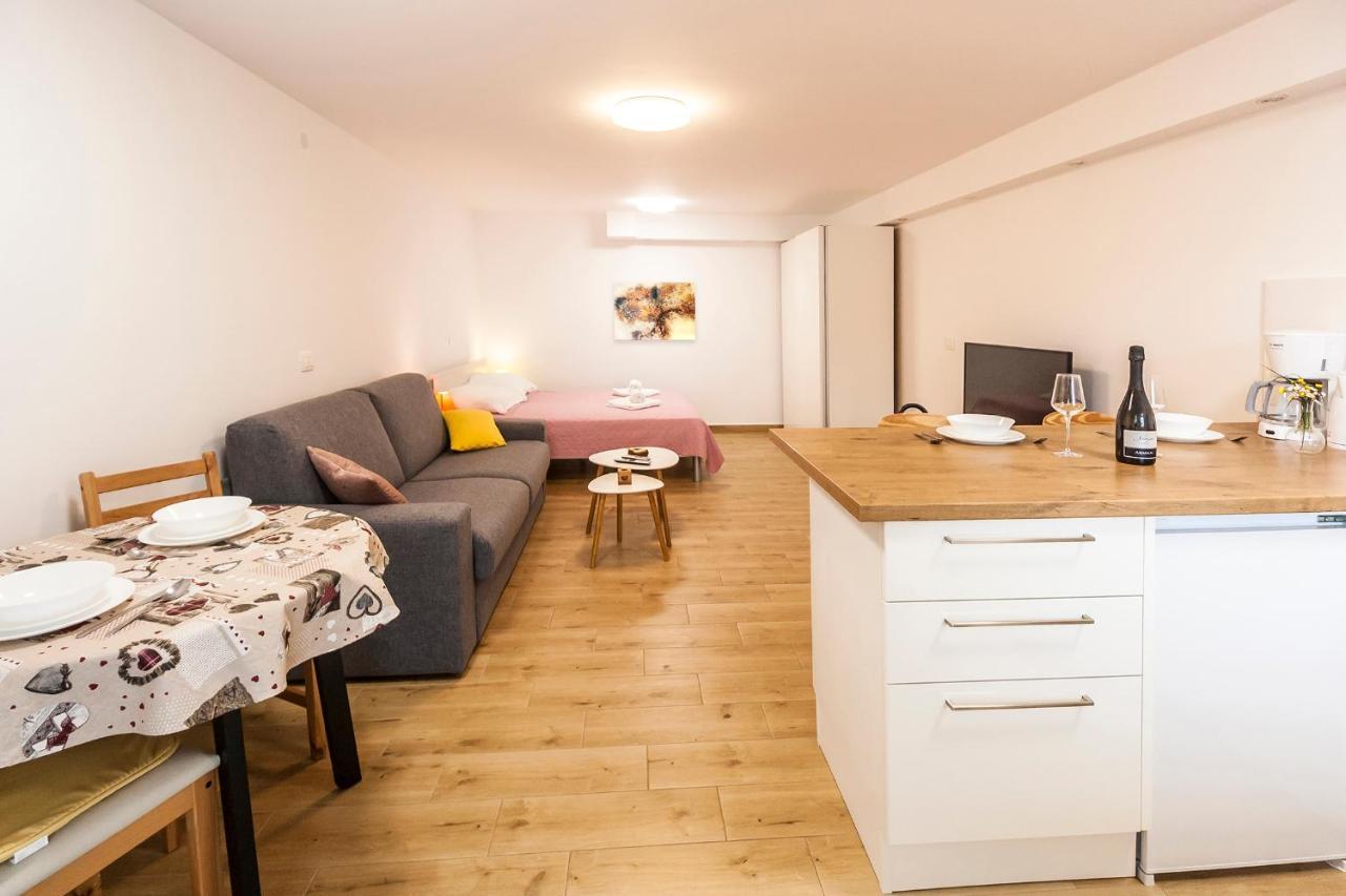 Studio & Apartment 'The Roots Apartments' Near Pula, Istria, Croatia Εξωτερικό φωτογραφία