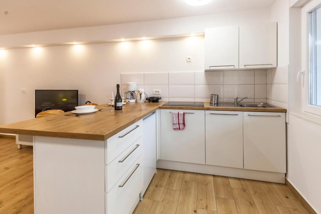 Studio & Apartment 'The Roots Apartments' Near Pula, Istria, Croatia Εξωτερικό φωτογραφία