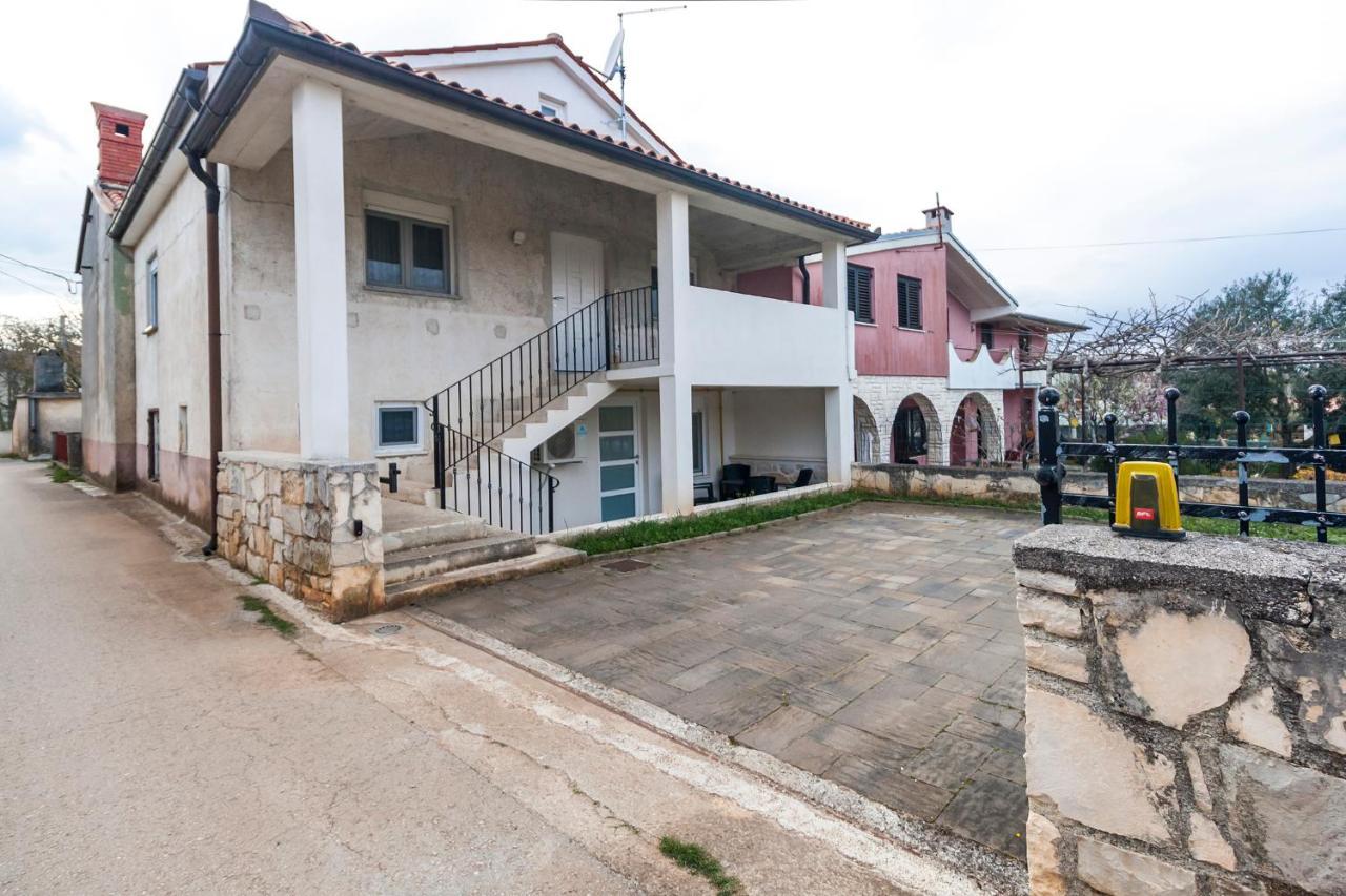 Studio & Apartment 'The Roots Apartments' Near Pula, Istria, Croatia Εξωτερικό φωτογραφία