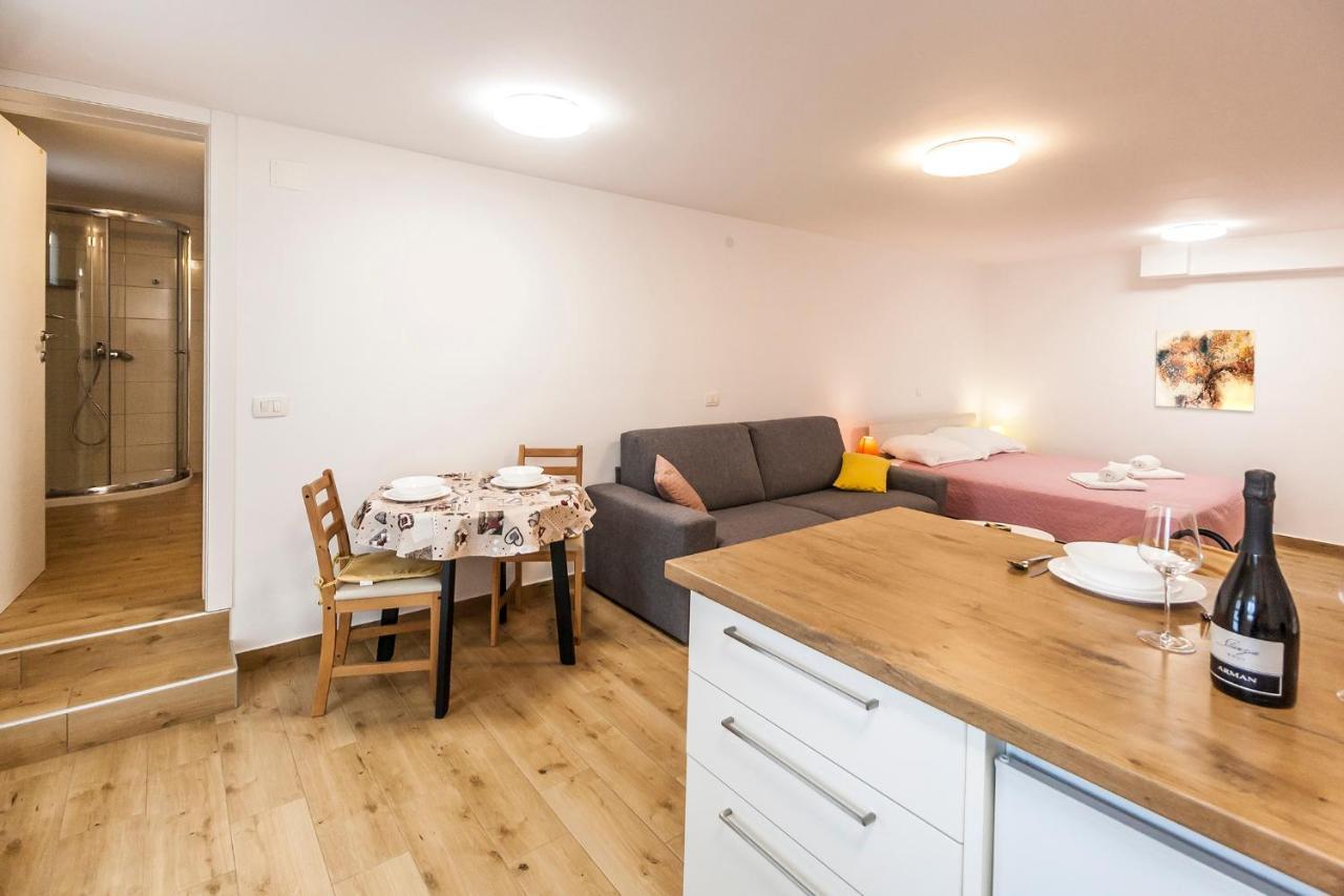 Studio & Apartment 'The Roots Apartments' Near Pula, Istria, Croatia Εξωτερικό φωτογραφία